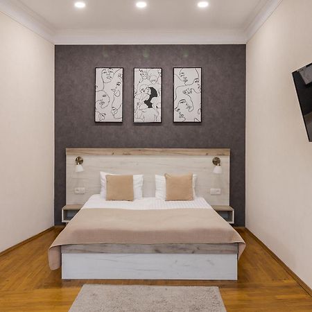 Demar Apart Herzena 리비프 외부 사진