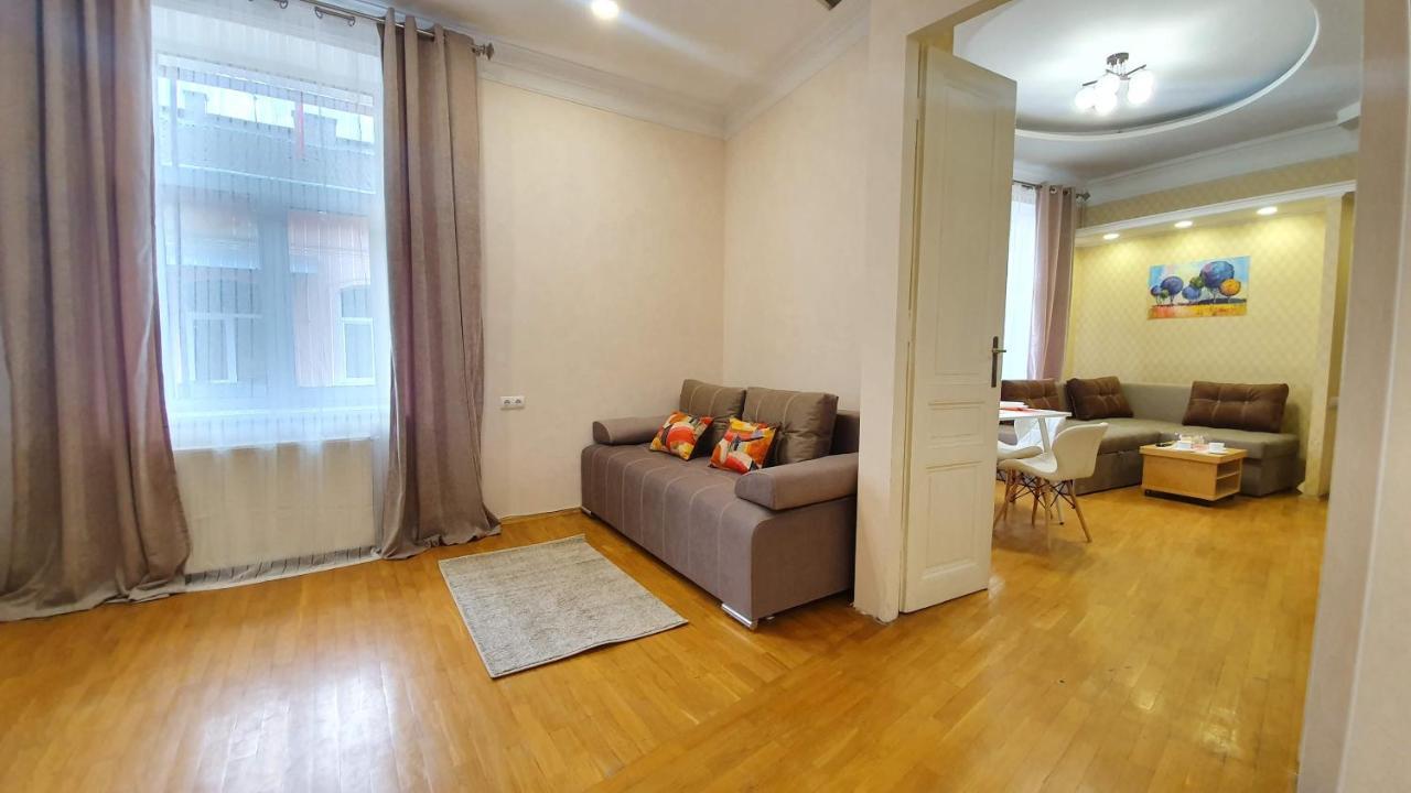 Demar Apart Herzena 리비프 외부 사진